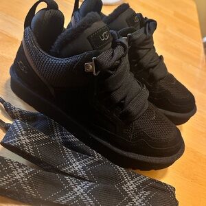 UGG Lowmel Black Sneaker